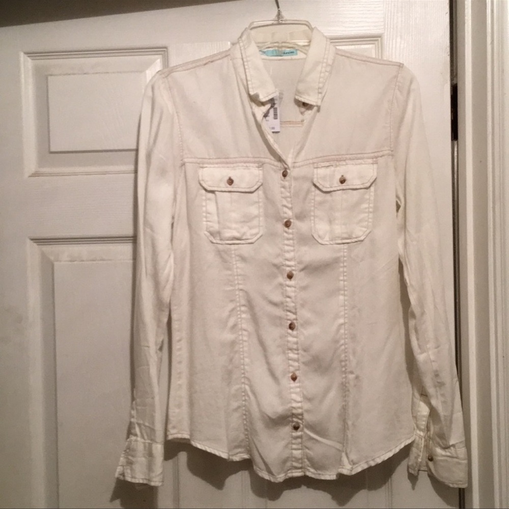 Maurice’s Button Down Small
